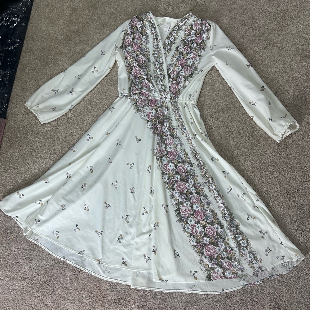 Vintage 1970s ILGWU Cream Floral Dress